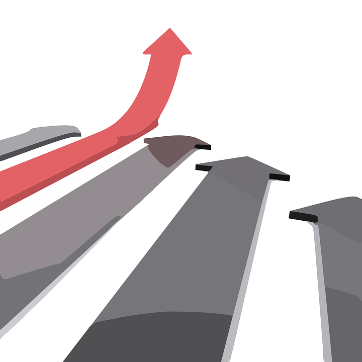No Brasil, o Trade Marketing ficou mais conhecido na década de 90, em um cenário de mercado aquecido e indústrias necessitando de estratégias para aumentar as vendas e otimizar a atuação nos canais de distribuição.